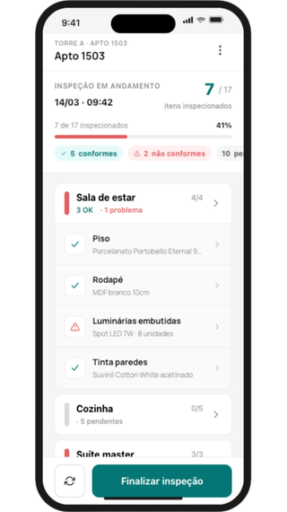 Tela do Inspetor no celular: checklist de vistoria já preenchido com as escolhas do cliente